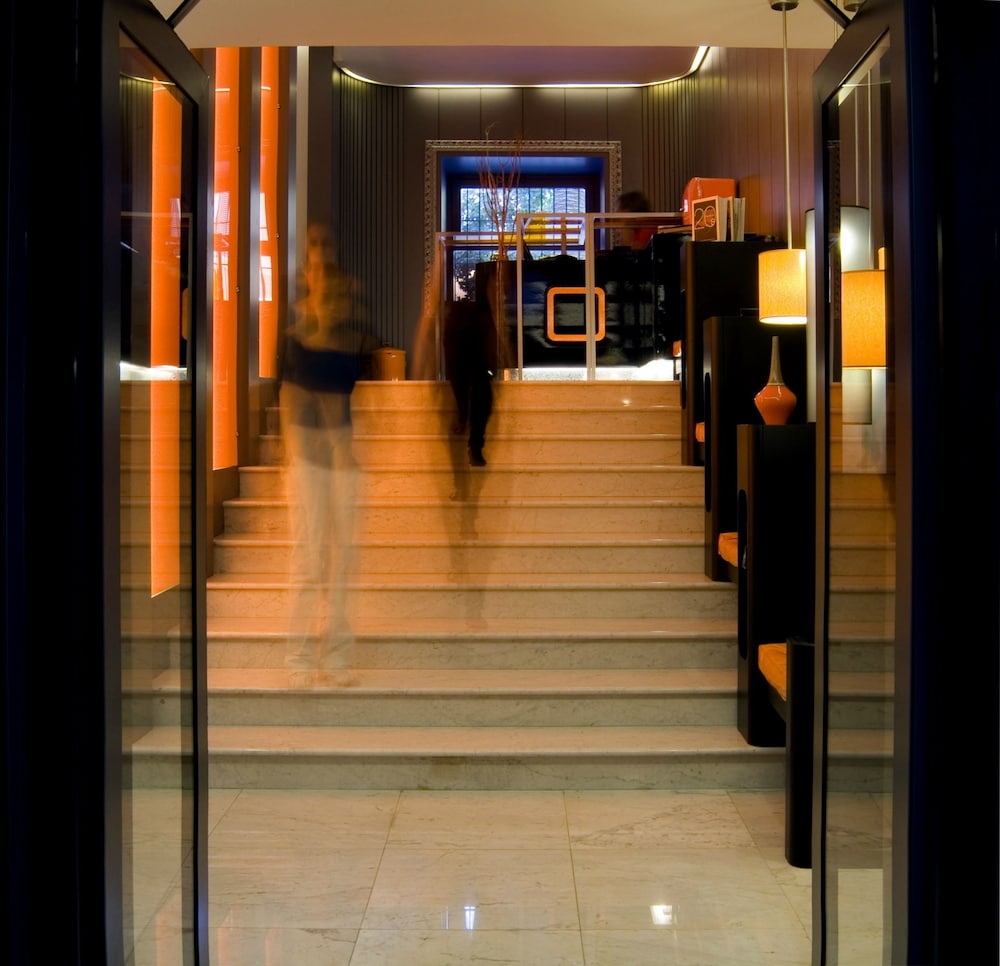 Orange Hotel — Hotel building in Rome, Lazio