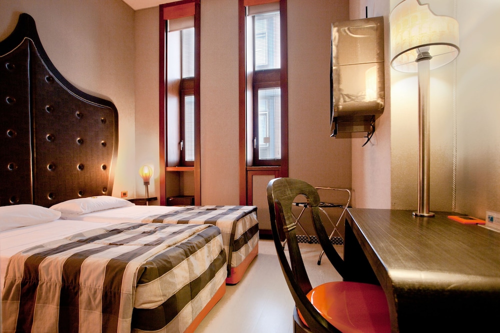 Orange Hotel — Hotel rooms in Rome, Lazio