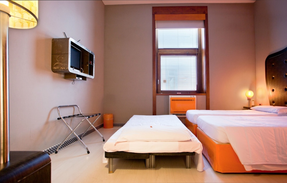 Orange Hotel — Hotel rooms in Rome, Lazio