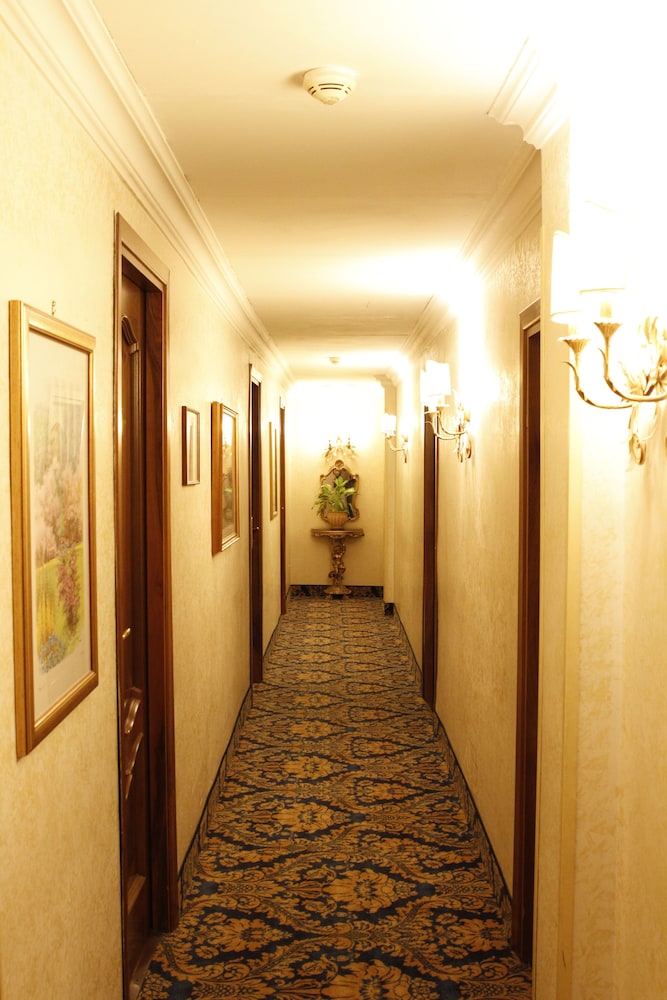 Pace Helvezia — Hotel building in Rome, Lazio
