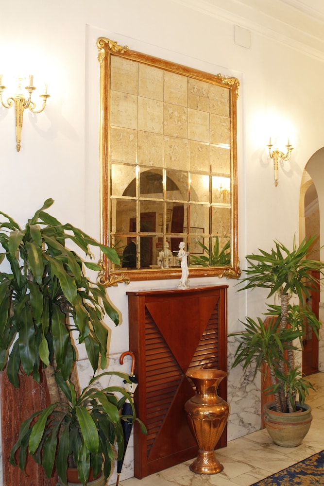 Pace Helvezia — Hotel building in Rome, Lazio