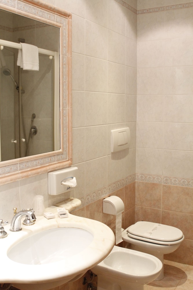 Pace Helvezia — Hotel rooms in Rome, Lazio
