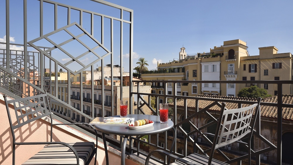FH55 Grand Hotel Palatino — Hotel building in Rome, Lazio