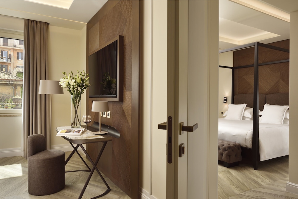 FH55 Grand Hotel Palatino — Hotel rooms in Rome, Lazio