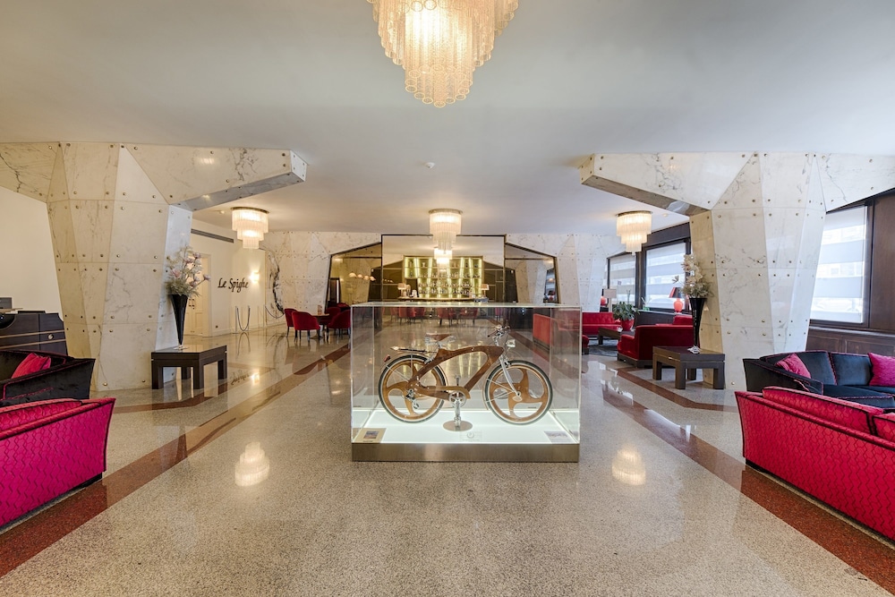 FH55 Grand Hotel Palatino — Restaurant & bars in Rome, Lazio