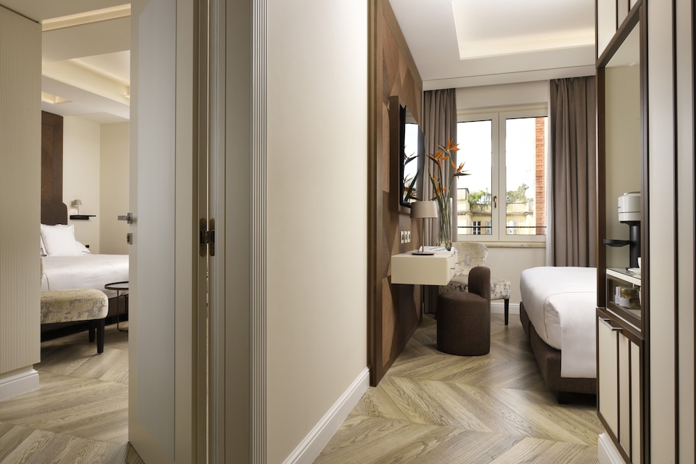 FH55 Grand Hotel Palatino — Hotel rooms in Rome, Lazio