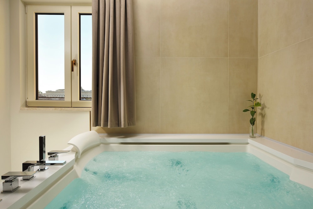 FH55 Grand Hotel Palatino — Spa in Rome, Lazio