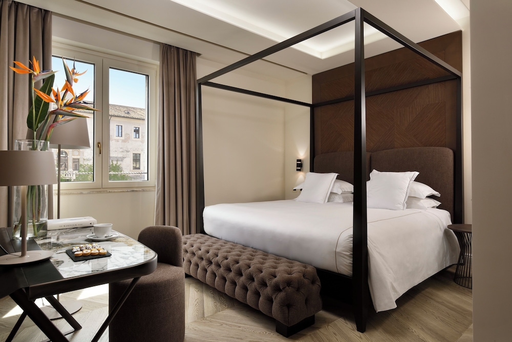 FH55 Grand Hotel Palatino — Hotel rooms in Rome, Lazio