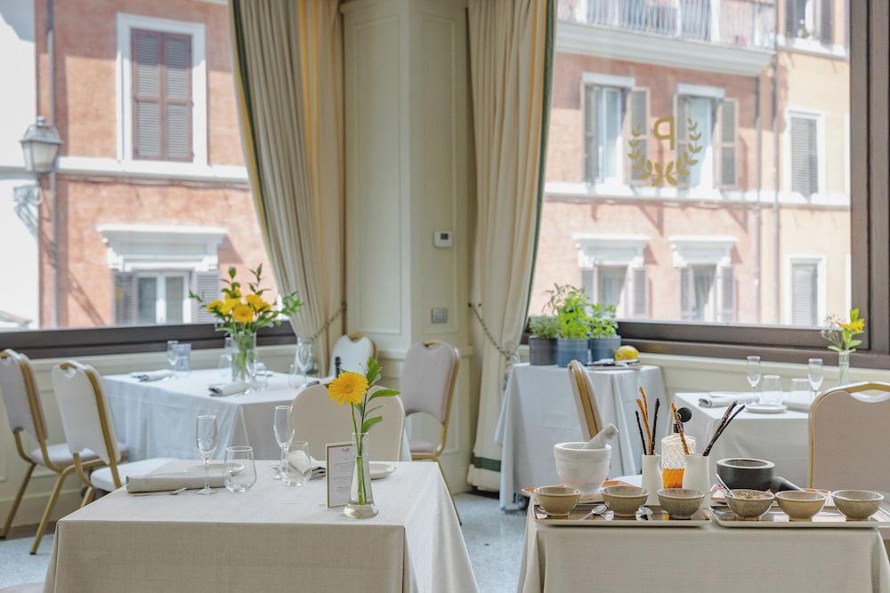 FH55 Grand Hotel Palatino — Restaurant & bars in Rome, Lazio