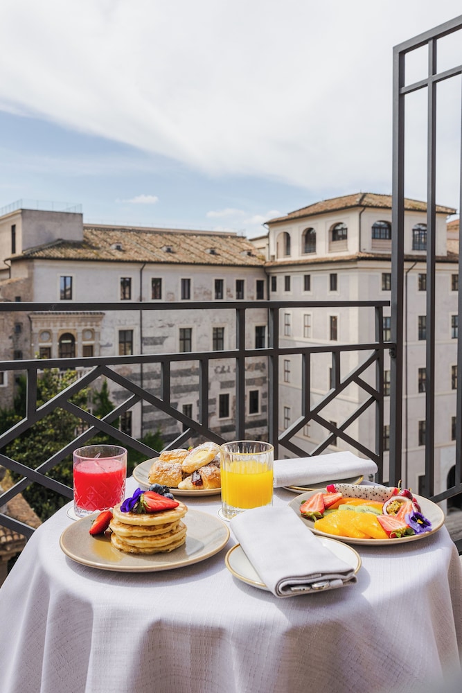 FH55 Grand Hotel Palatino — Hotel rooms in Rome, Lazio