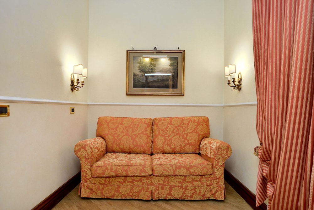 Hotel Palladium Palace — Hotel rooms in Rome, Lazio