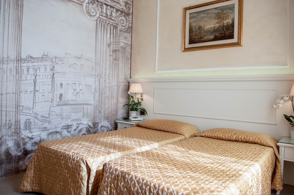 Hotel Palladium Palace — Hotel rooms in Rome, Lazio