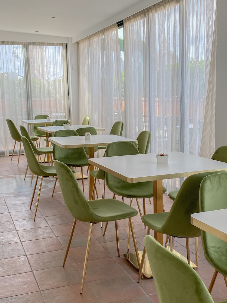 Hotel Palladium Palace — Restaurant & bars in Rome, Lazio
