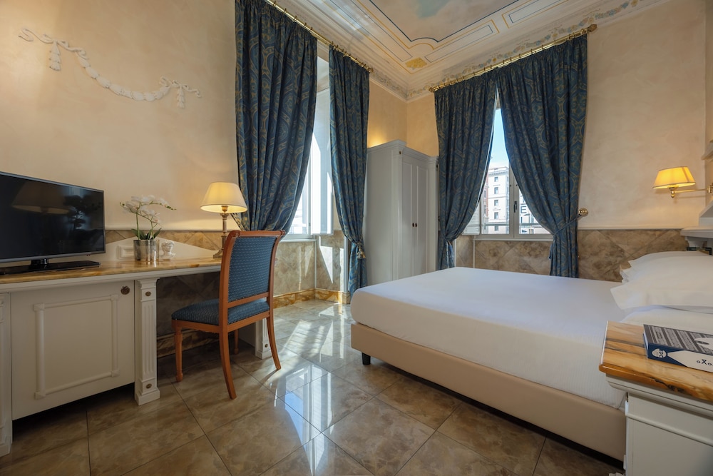 Hotel Palladium Palace — Hotel rooms in Rome, Lazio
