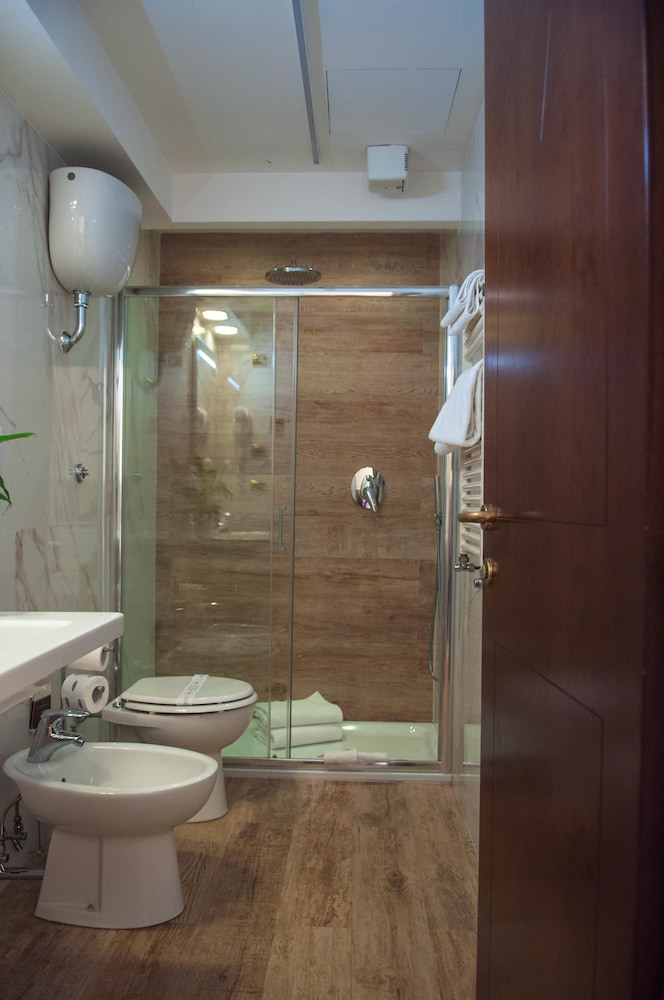 Hotel Palladium Palace — Hotel rooms in Rome, Lazio