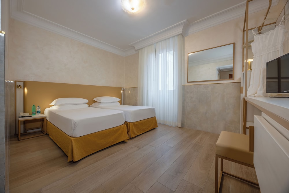 Hotel Palladium Palace — Hotel rooms in Rome, Lazio