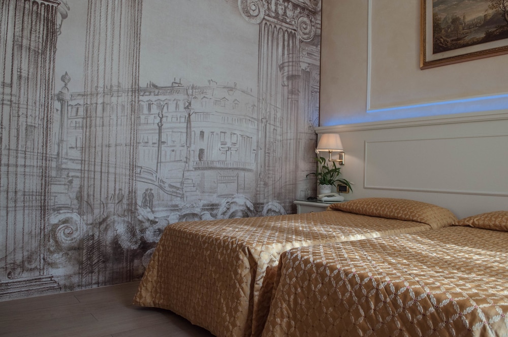 Hotel Palladium Palace — Hotel rooms in Rome, Lazio