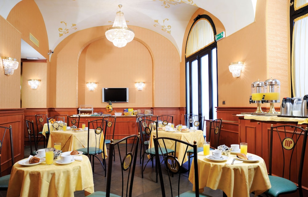 Hotel Patria — Restaurant & bars in Rome, Lazio