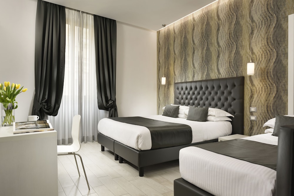 Hotel Patria — Hotel rooms in Rome, Lazio