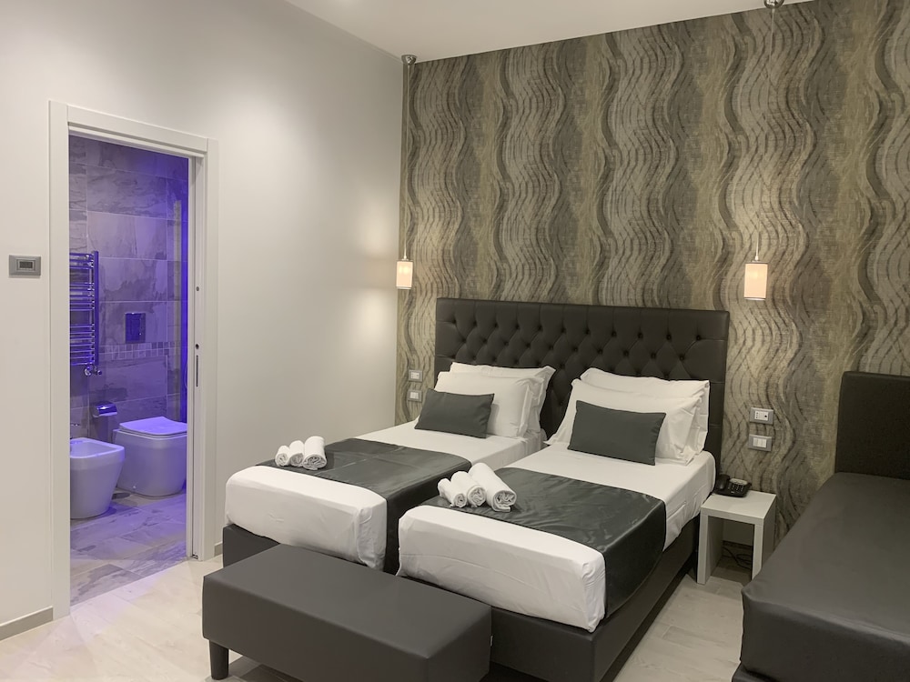 Hotel Patria — Hotel rooms in Rome, Lazio