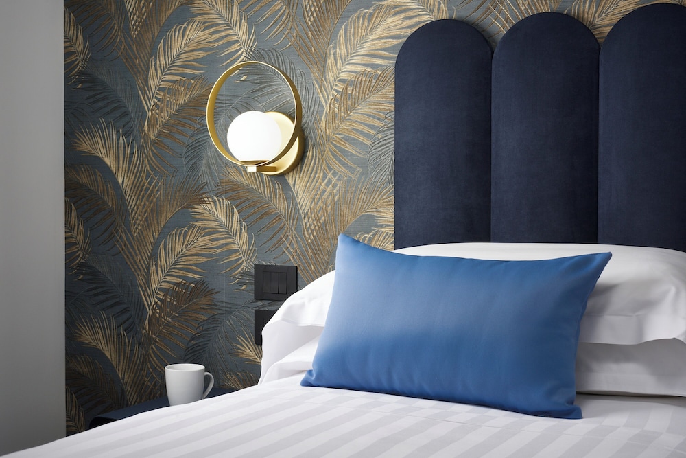 Hotel Patria — Hotel rooms in Rome, Lazio