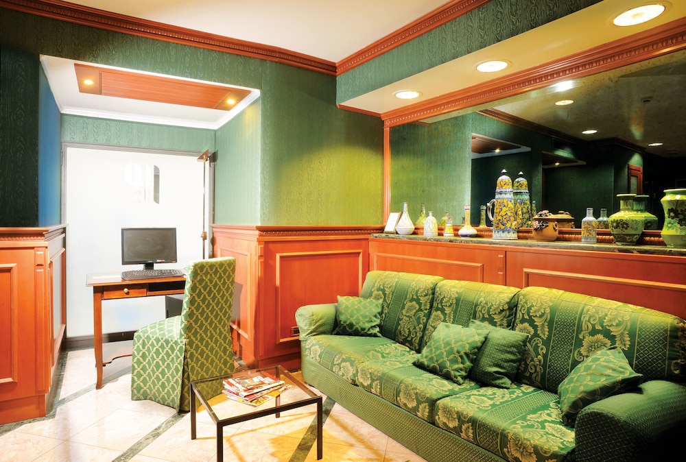 Hotel Patria — Hotel building in Rome, Lazio