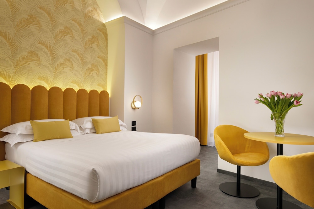 Hotel Patria — Hotel rooms in Rome, Lazio