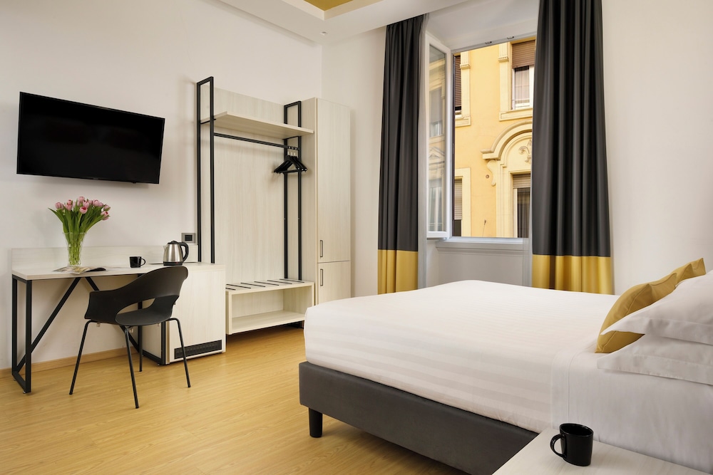 Hotel Patria — Hotel rooms in Rome, Lazio
