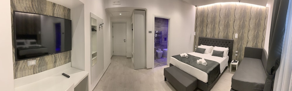 Hotel Patria — Hotel rooms in Rome, Lazio