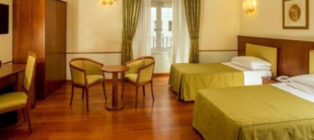 Hotel Piemonte — Hotel rooms in Rome, Lazio
