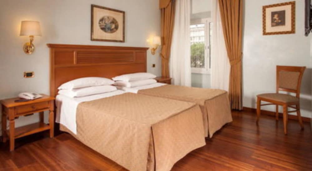 Hotel Piemonte — Hotel rooms in Rome, Lazio