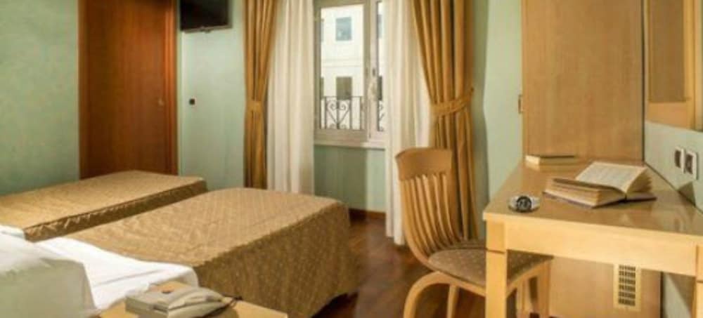 Hotel Piemonte — Hotel rooms in Rome, Lazio