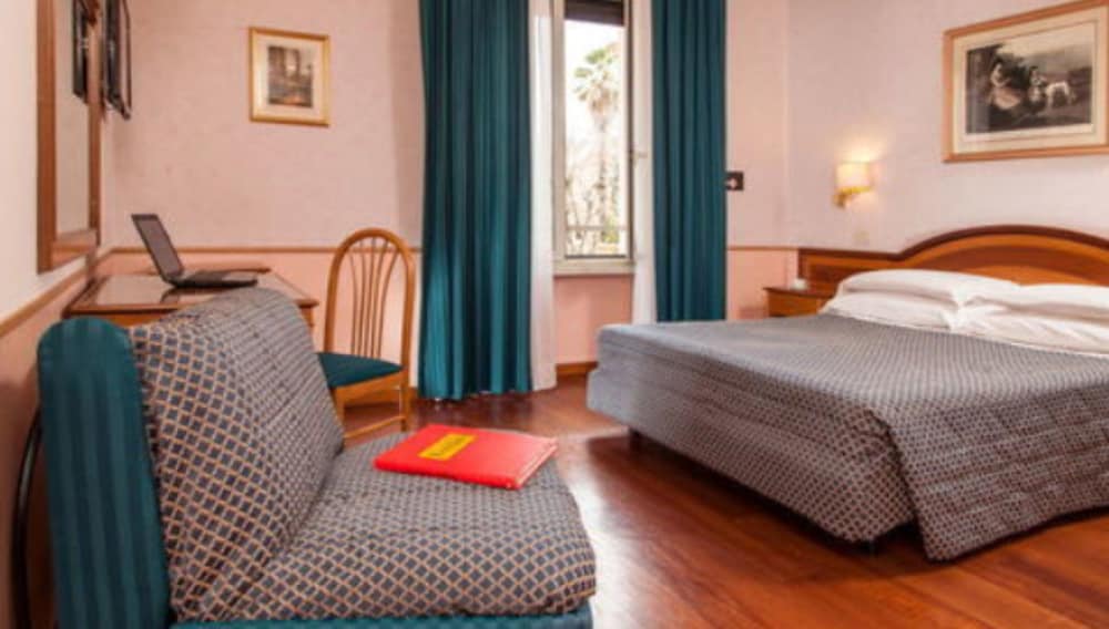 Hotel Piemonte — Hotel rooms in Rome, Lazio