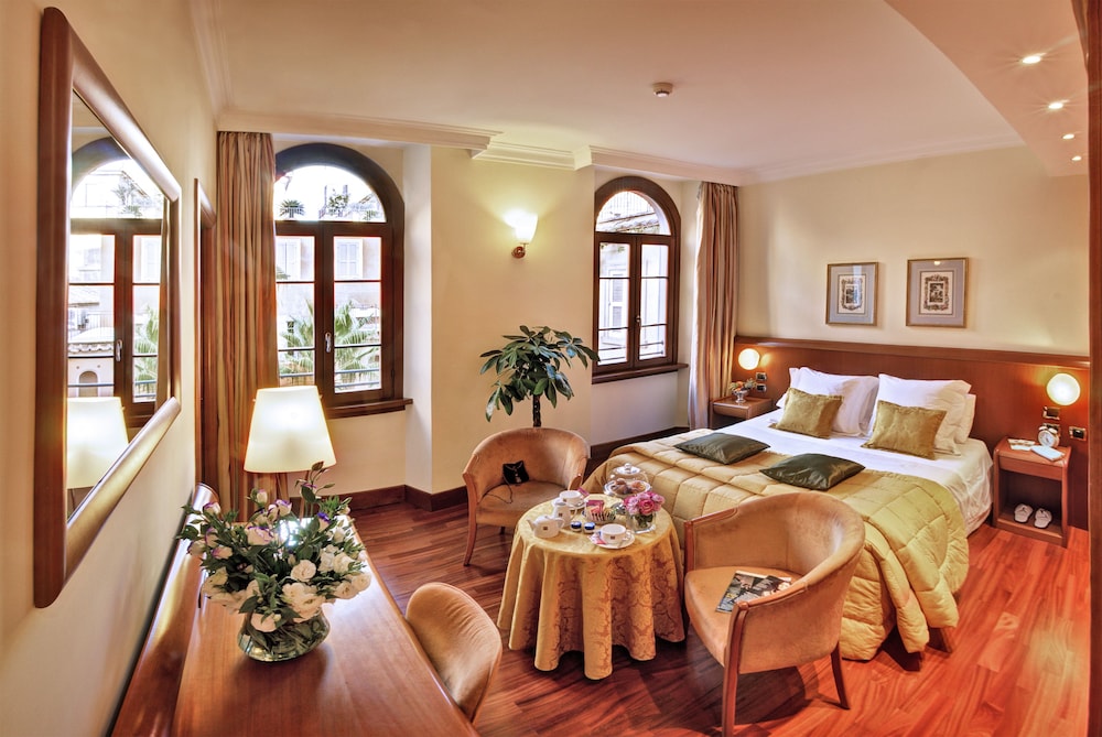 Hotel Ponte Sisto — Hotel rooms in Rome, Lazio