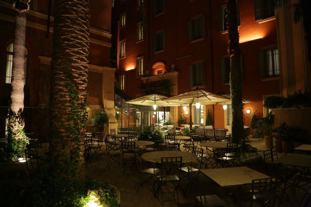 Hotel Ponte Sisto — Restaurant & bars in Rome, Lazio