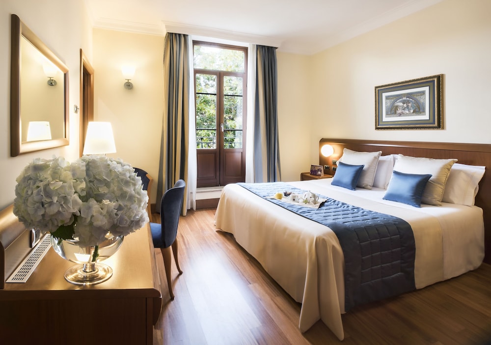 Hotel Ponte Sisto — Hotel rooms in Rome, Lazio