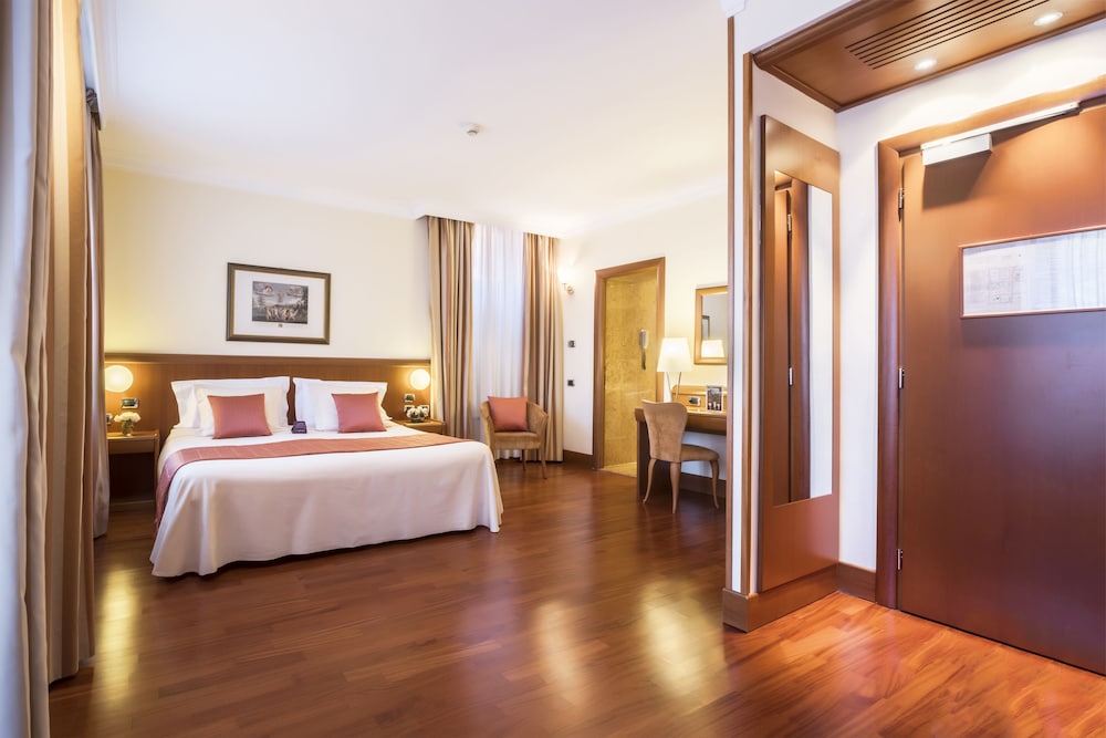 Hotel Ponte Sisto — Hotel rooms in Rome, Lazio