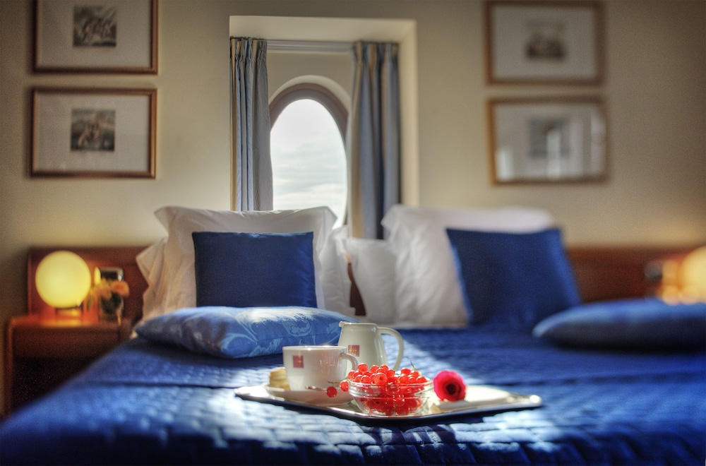 Hotel Ponte Sisto — Hotel rooms in Rome, Lazio