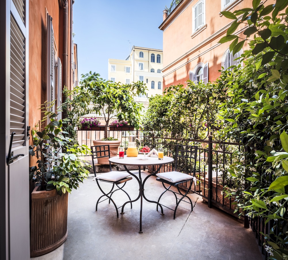 Hotel Ponte Sisto — Hotel building in Rome, Lazio