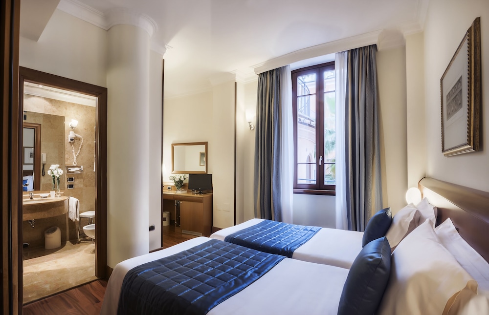 Hotel Ponte Sisto — Hotel rooms in Rome, Lazio