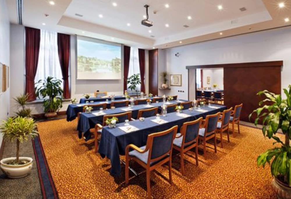 Hotel Ponte Sisto — Hotel building in Rome, Lazio