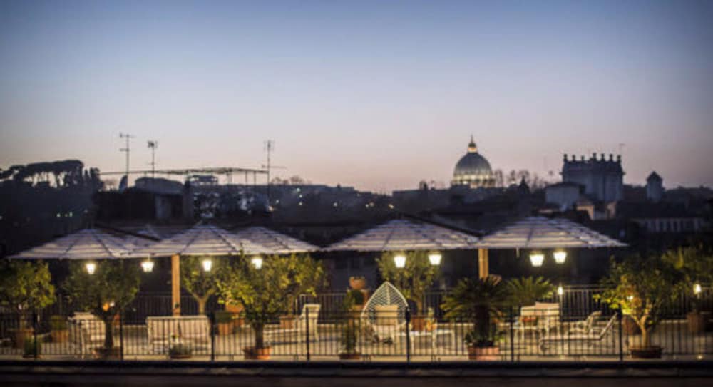 Hotel Ponte Sisto — Restaurant & bars in Rome, Lazio
