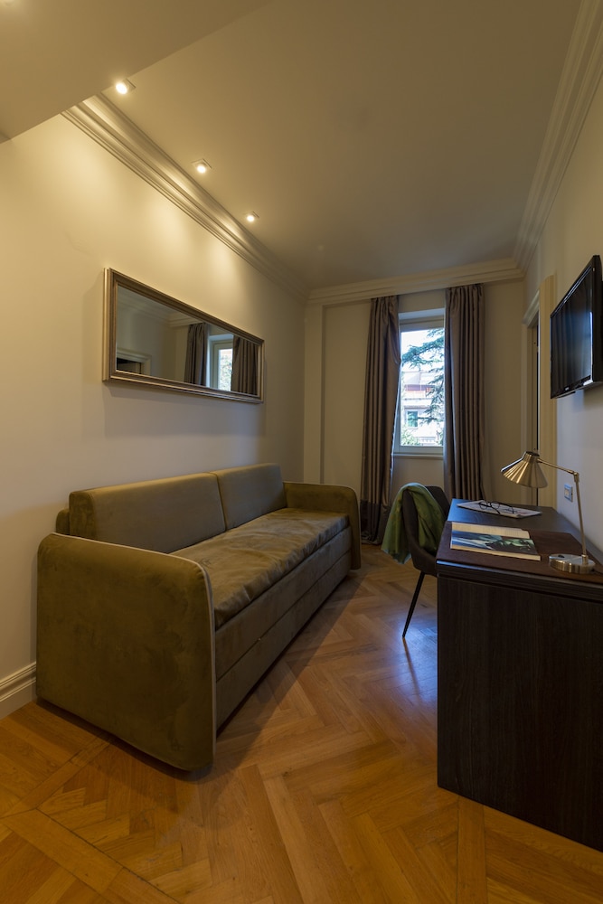 Hotel Principe Torlonia — Hotel rooms in Rome, Lazio