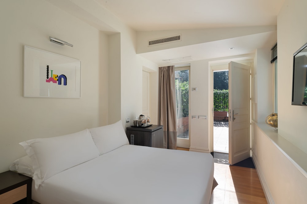 Hotel Principe Torlonia — Hotel rooms in Rome, Lazio