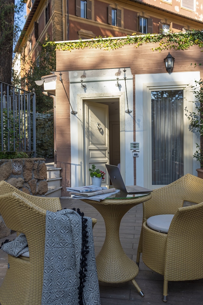 Hotel Principe Torlonia — Hotel building in Rome, Lazio