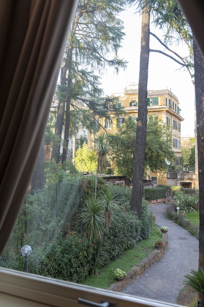 Hotel Principe Torlonia — Hotel building in Rome, Lazio