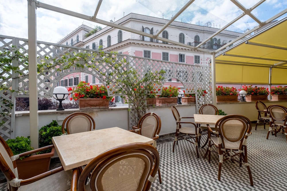 Quality Hotel Nova Domus — Restaurant & bars in Rome, Lazio
