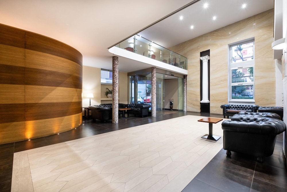 Quality Hotel Nova Domus — Hotel building in Rome, Lazio