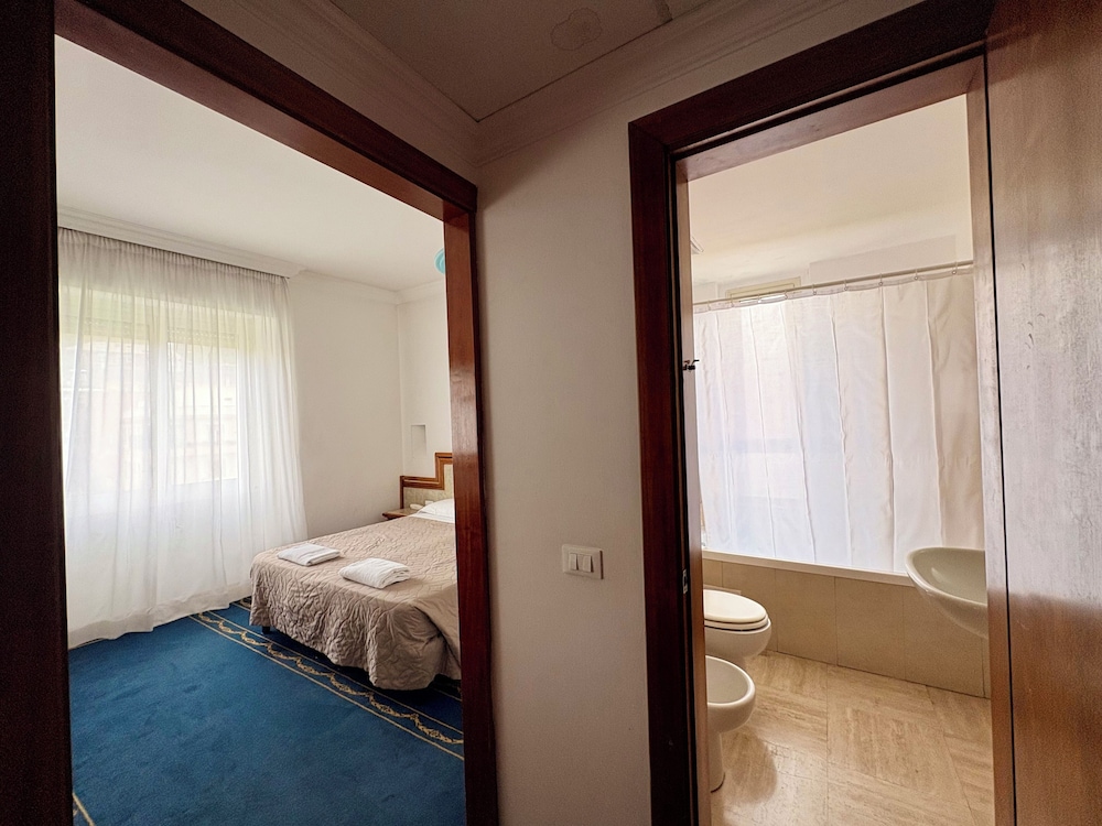 Quality Hotel Nova Domus — Hotel rooms in Rome, Lazio