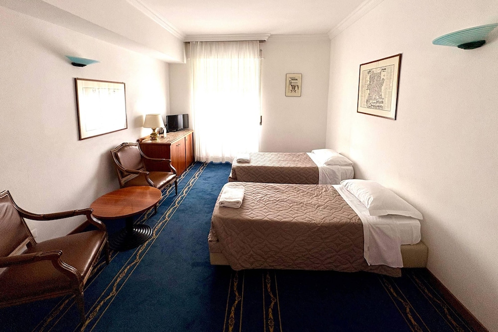 Quality Hotel Nova Domus — Hotel rooms in Rome, Lazio